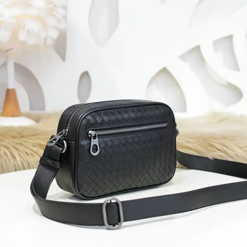 b0tt*ga Ven*ta bags 2111yz0020