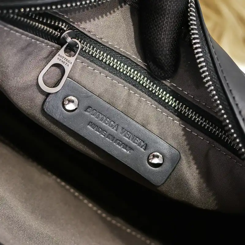 b0tt*ga Ven*ta bags 2111yz0021