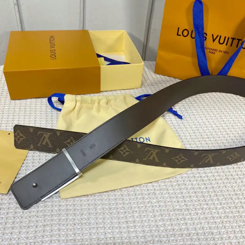 LV Belts 2201XA0081