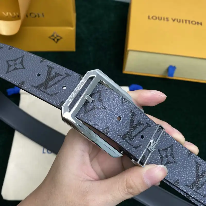 LV Belts 2201XA0208