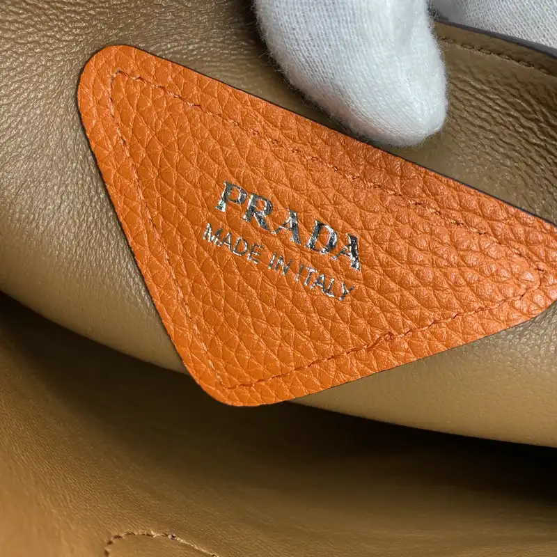 Pra*a bag 2204ya0047