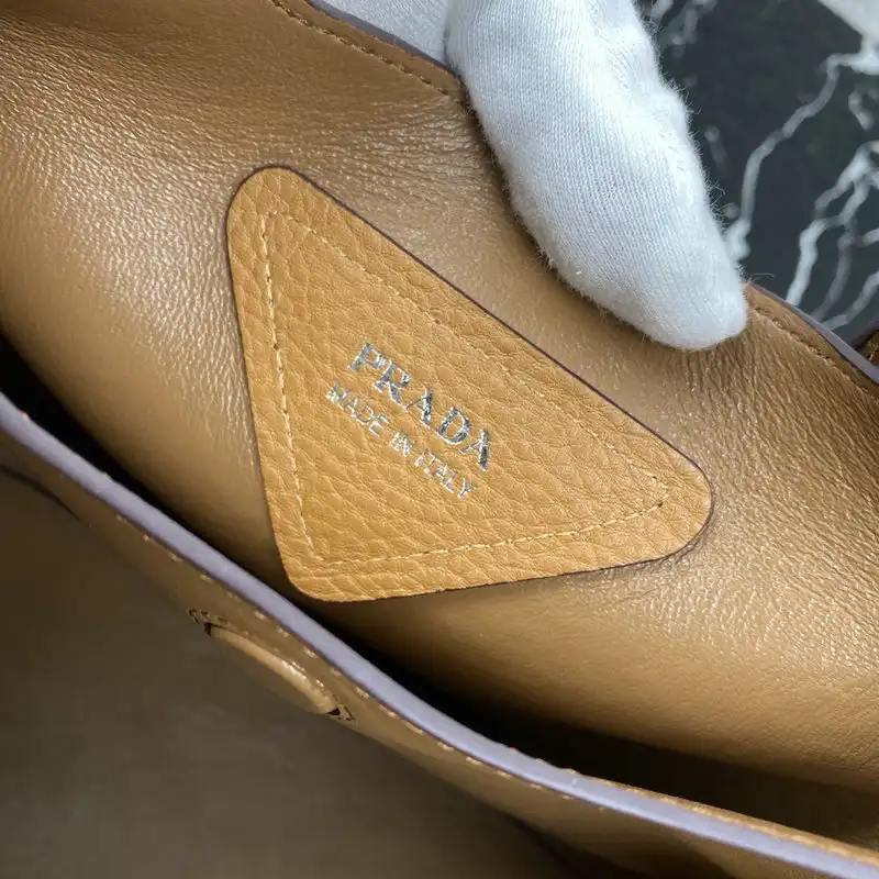 Pra*a bag 2204ya0051