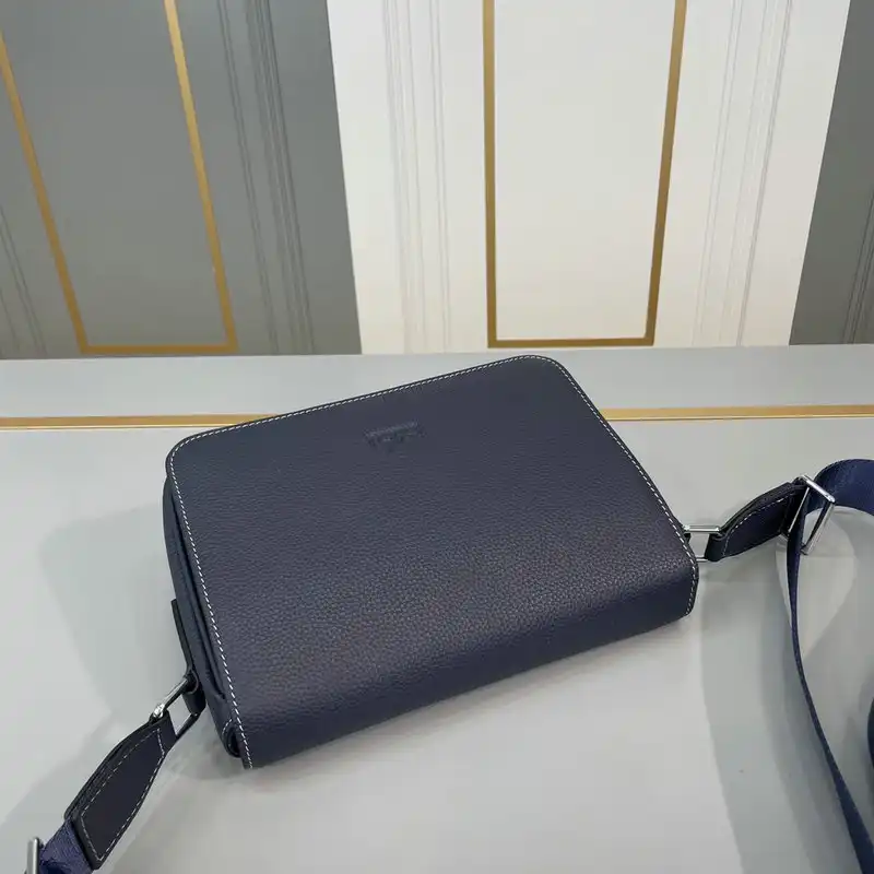 H**me5 bag 2204yz0038