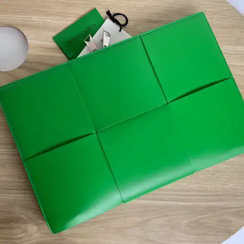 b0tt*ga Ven*ta bag 2209sf0027