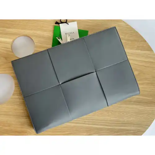 b0tt*ga Ven*ta bag 2209sf0029