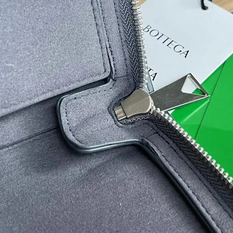 b0tt*ga Ven*ta bag 2209sf0029