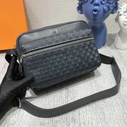 H**me5 bag 2209yz0016