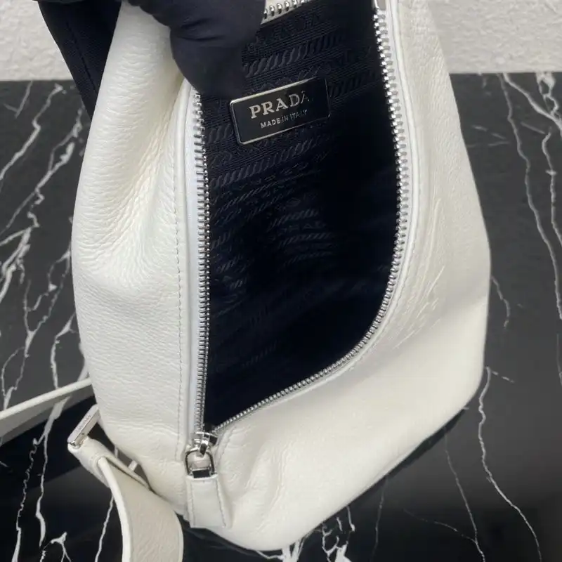 Pra*a bag 2209yz0049