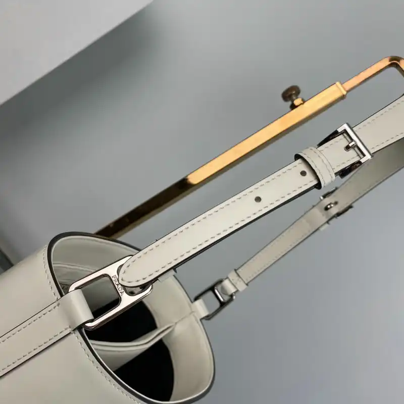 Pra*a bag 2209yz0057