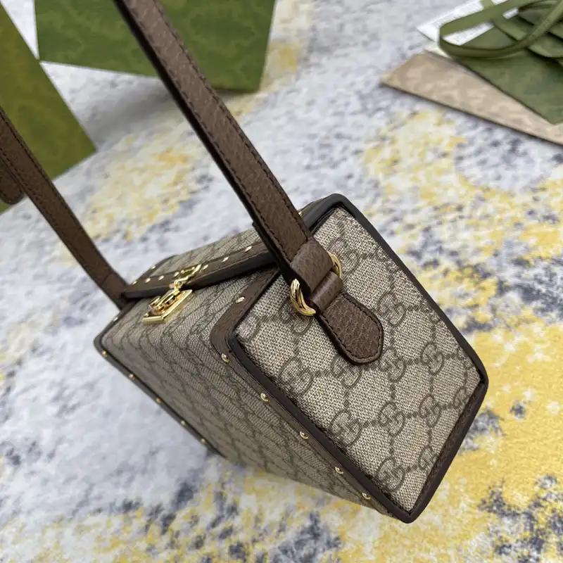 G*u*i bag 2210dj0038