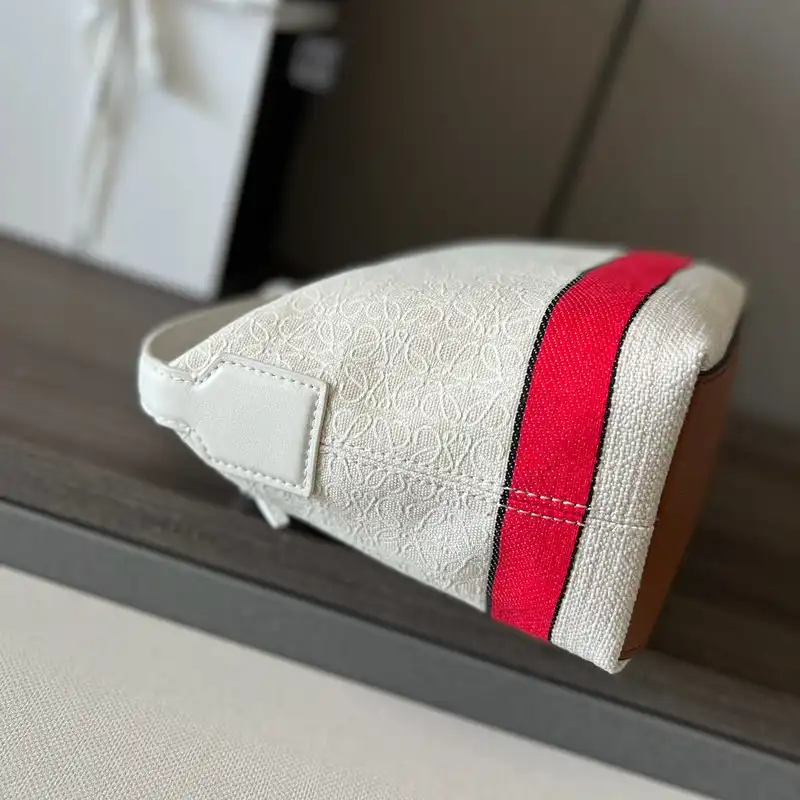 L0ew* bag 2210ya0046