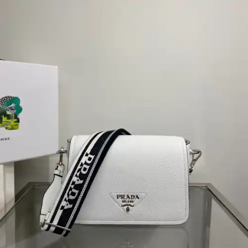 Pra*a bag 2210ya0061