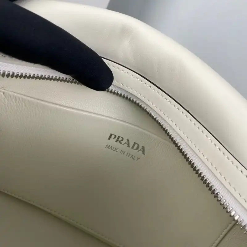 Pra*a bag 2210ya0121