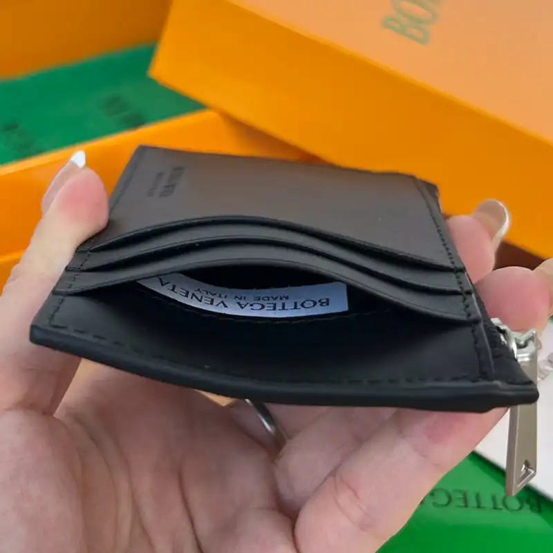 b0tt*ga Ven*ta bag 2211sf0040