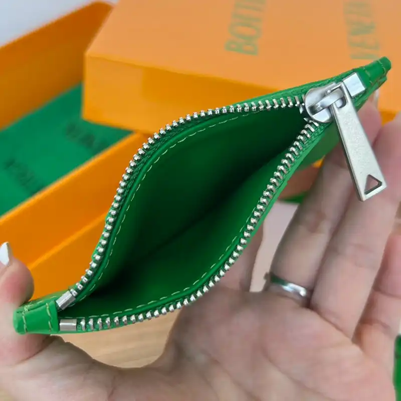 b0tt*ga Ven*ta bag 2211sf0043