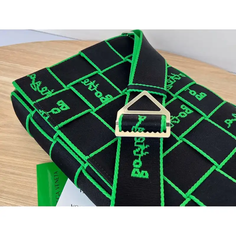 b0tt*ga Ven*ta bag 2211sf0108