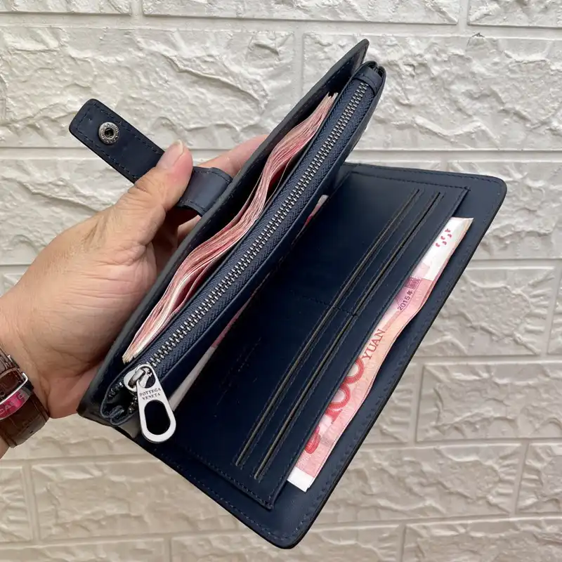 b0tt*ga Ven*ta bag 2212yz0019