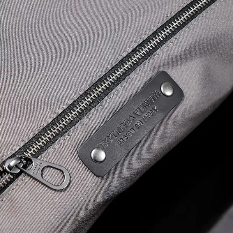 b0tt*ga Ven*ta bag 2212yz0047