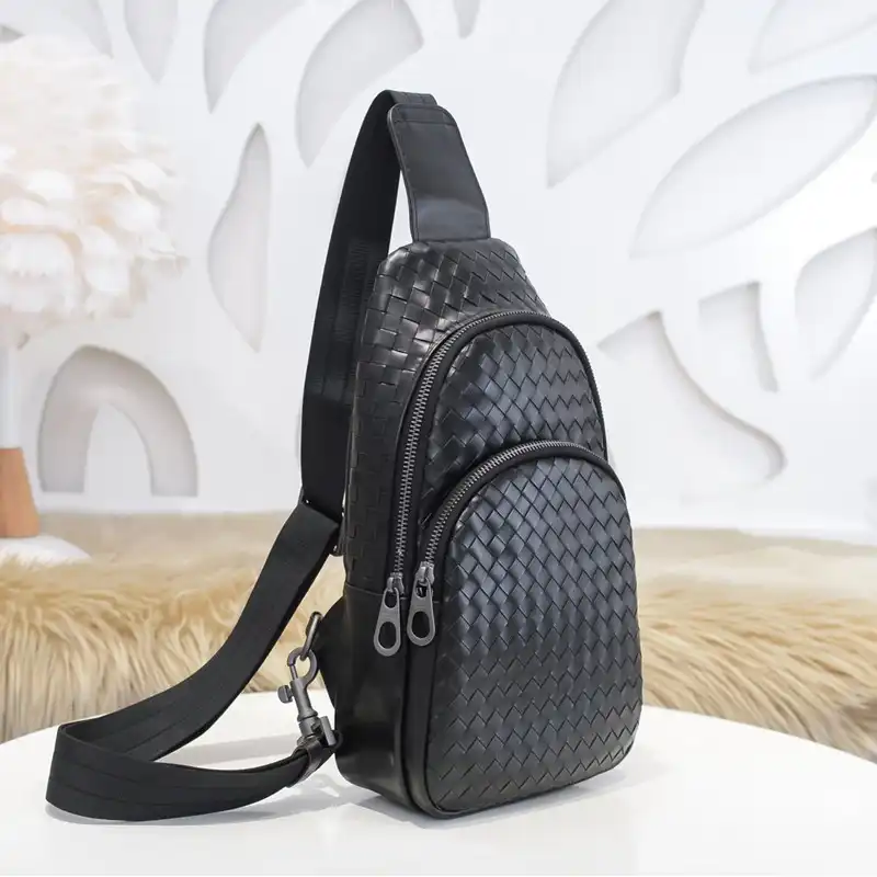 b0tt*ga Ven*ta bag 2212yz0053