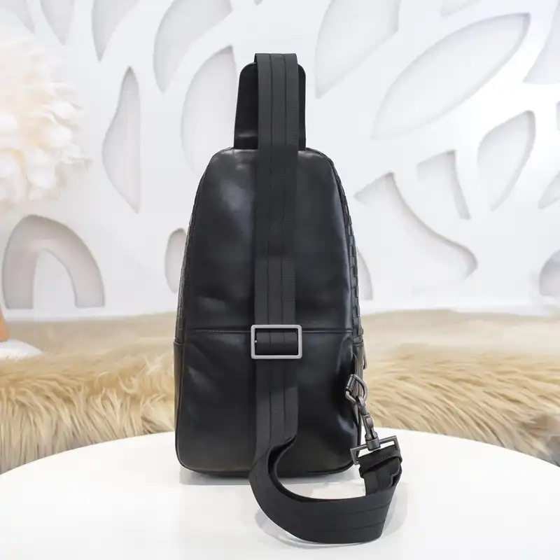 b0tt*ga Ven*ta bag 2212yz0053