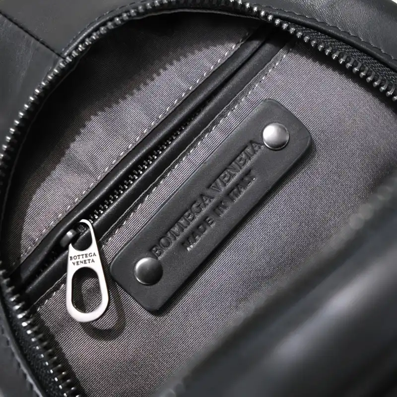 b0tt*ga Ven*ta bag 2212yz0054