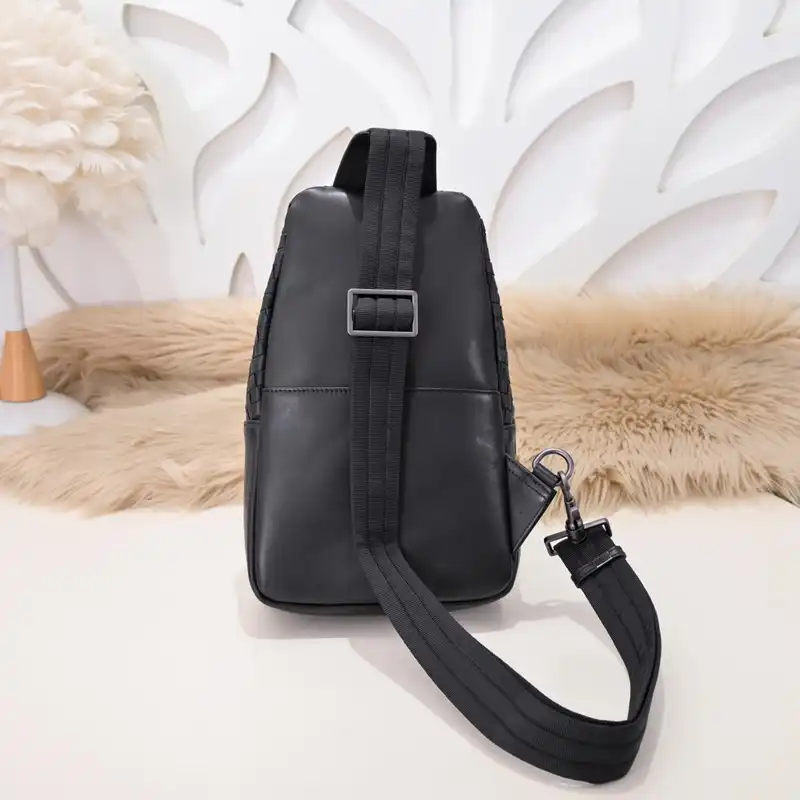 b0tt*ga Ven*ta bag 2212yz0056