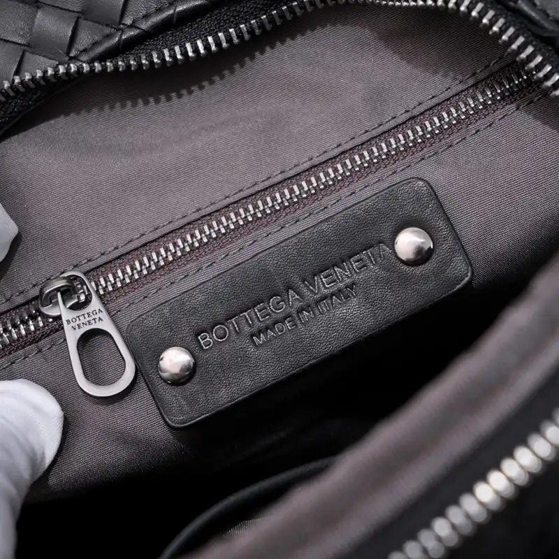 b0tt*ga Ven*ta bag 2212yz0056