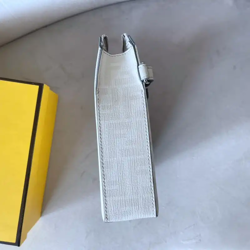 F**di bag 2301ya0046