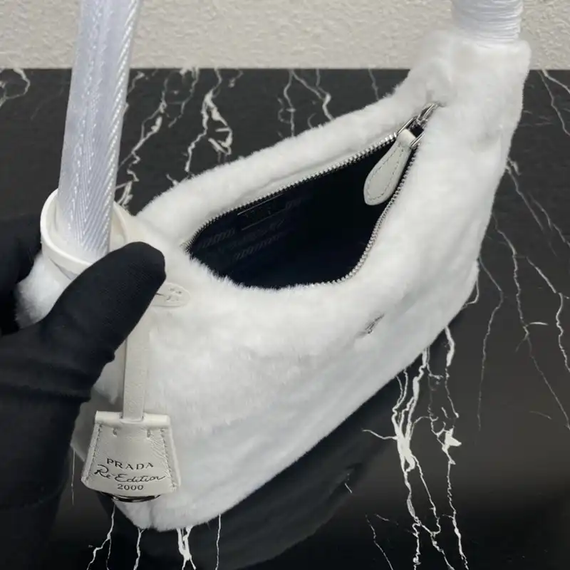 Pra*a bag 2301yz0014