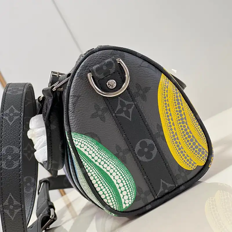 LV Bag 2304YA0003