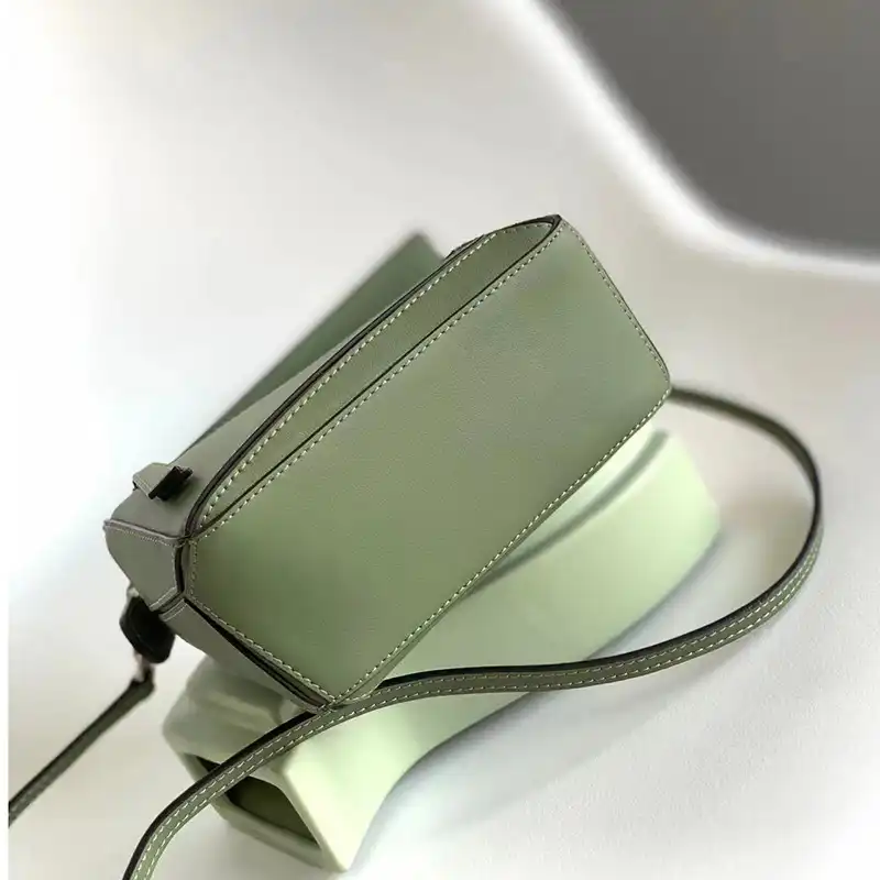 L0ew* bag 2305ht0024