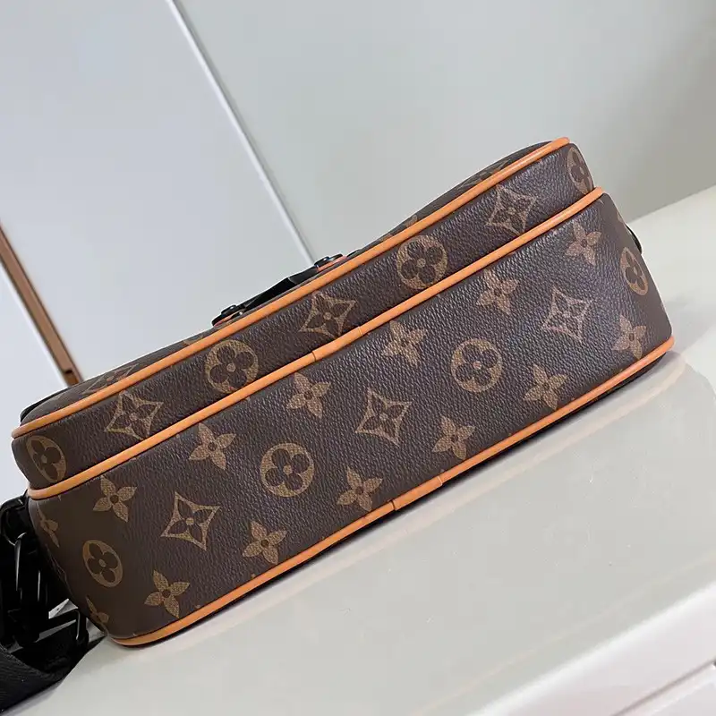 LV Bag 2306YA0023