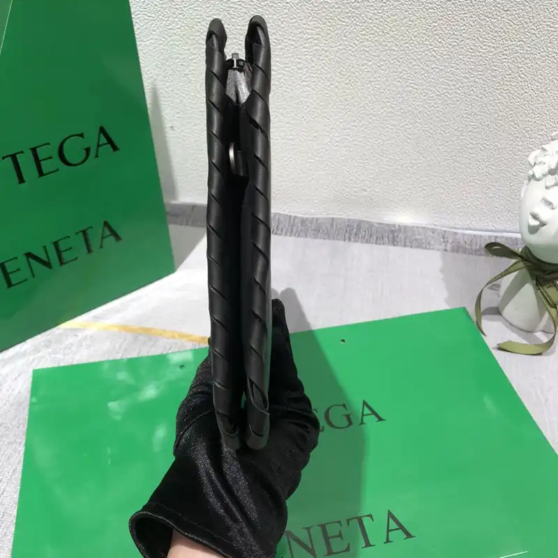 b0tt*ga Ven*ta bag 2306yz0047