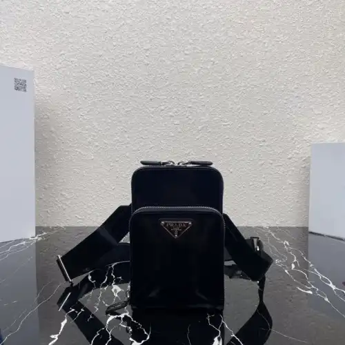 Pra*a bag 2309ya0189