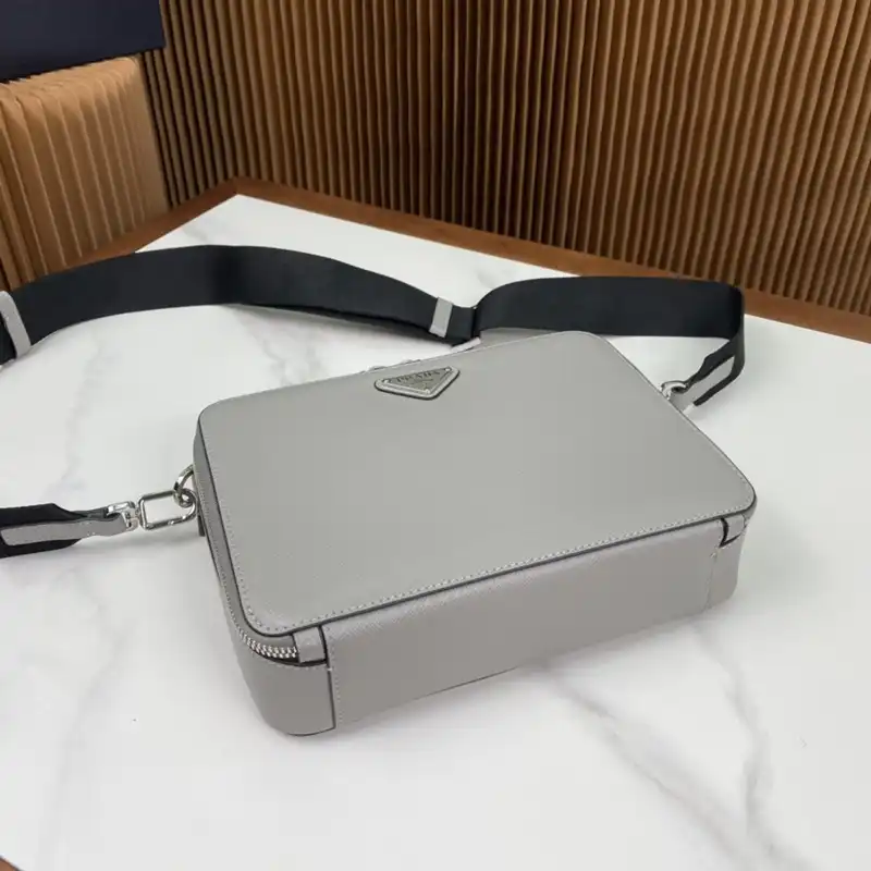 Pra*a bags 2311ya0028