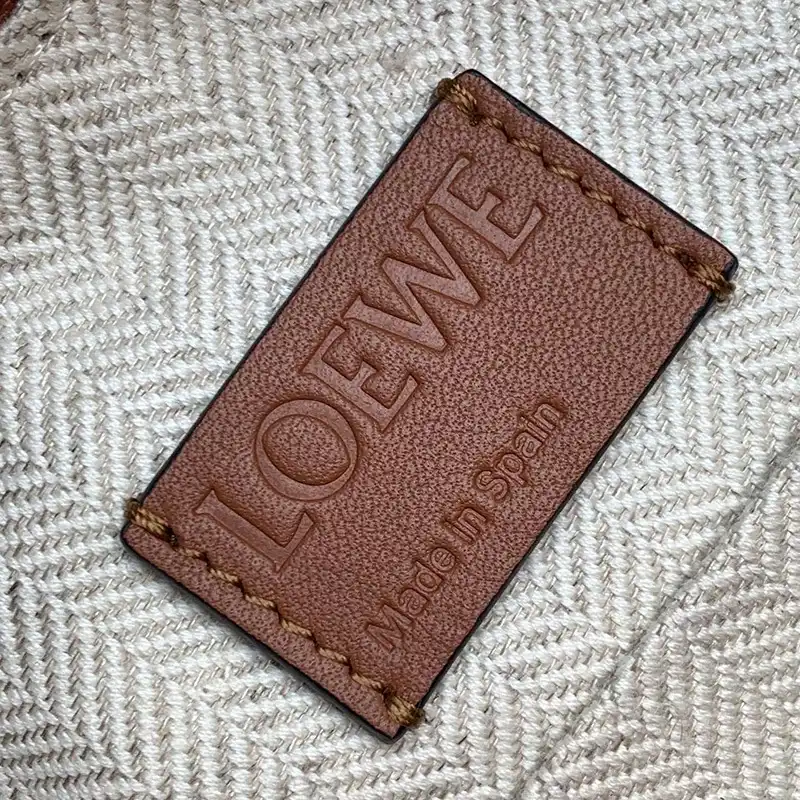 L0ew* bags 2312ya0023