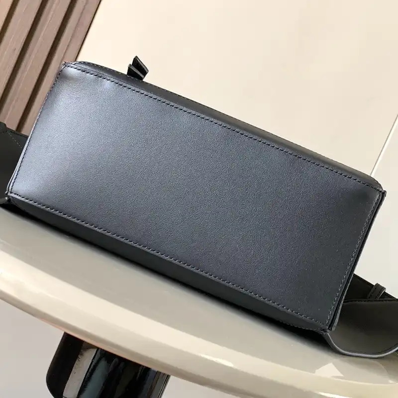 L0ew* bags 2312ya0024