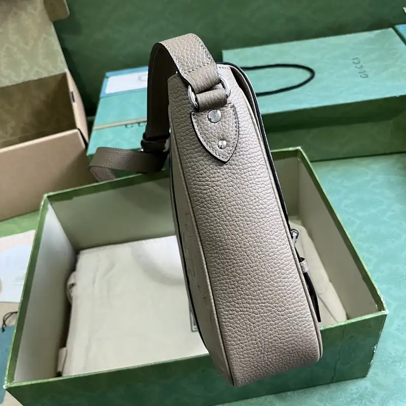 G*u*i bags 2312ya0123