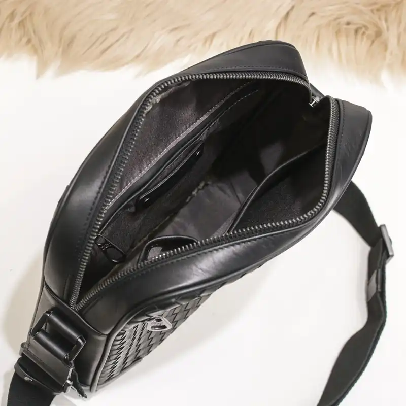 b0tt*ga Ven*ta bags 2401ya0005