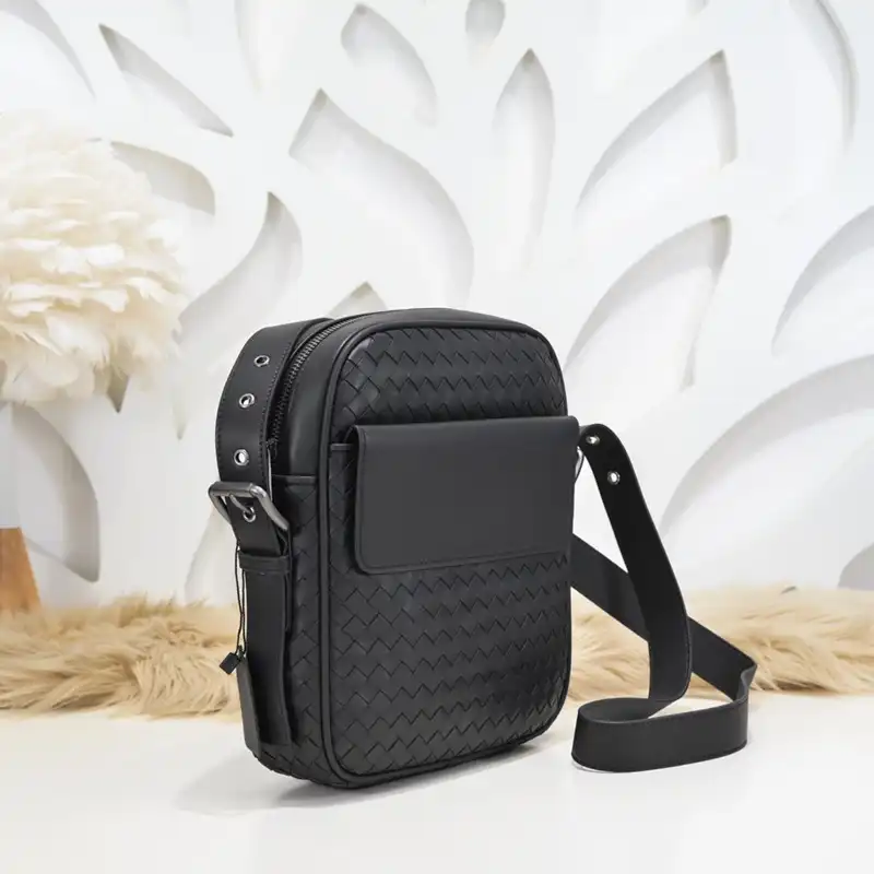 b0tt*ga Ven*ta bags 2401ya0006