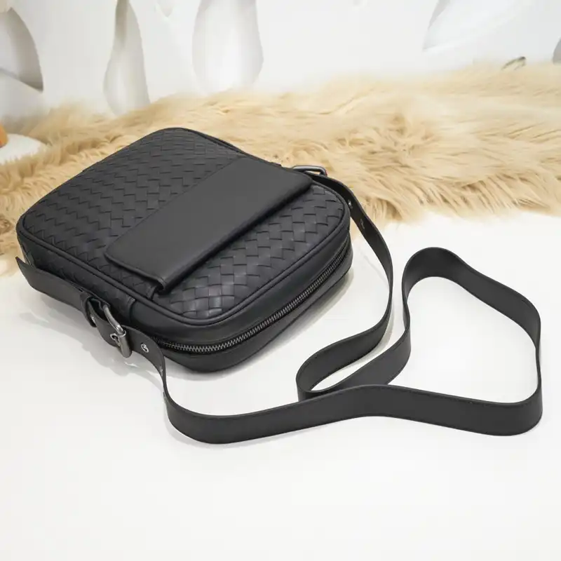 b0tt*ga Ven*ta bags 2401ya0006