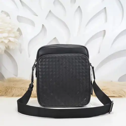 b0tt*ga Ven*ta bags 2401ya0007