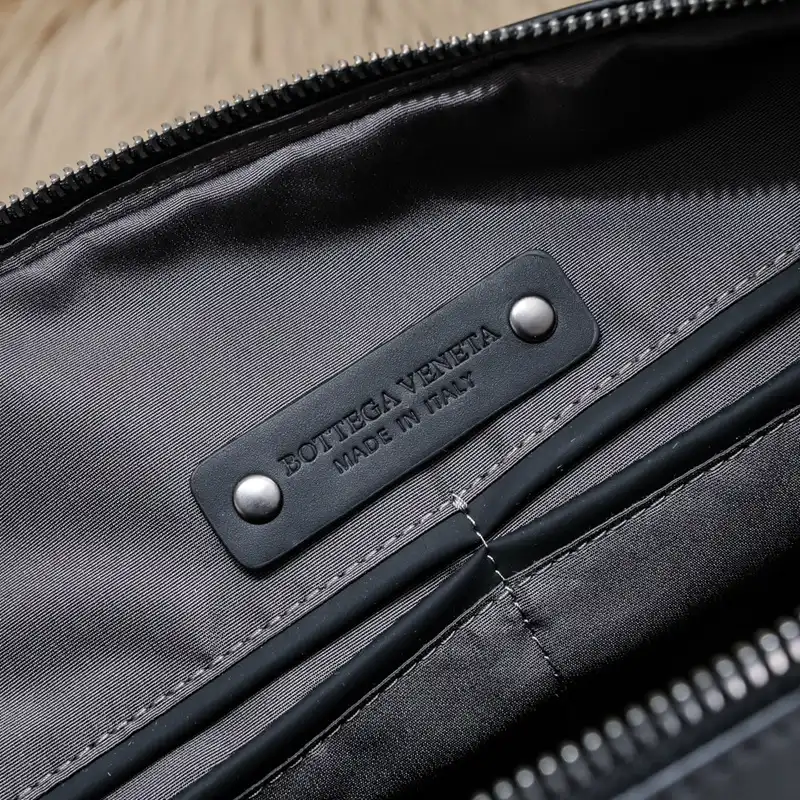 b0tt*ga Ven*ta bags 2401ya0101