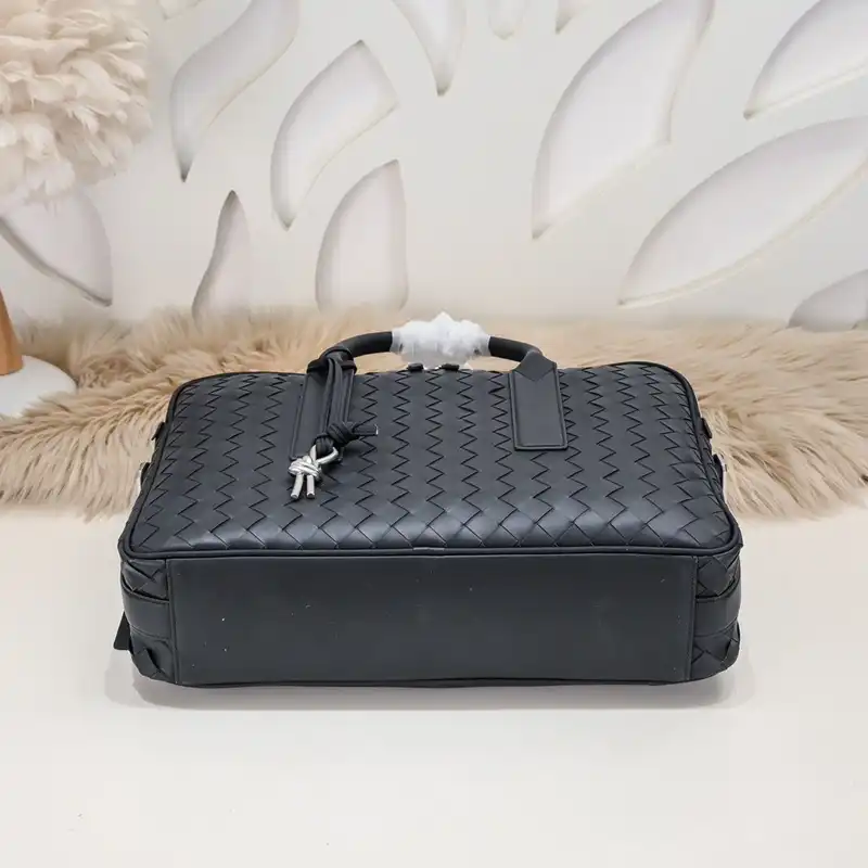 b0tt*ga Ven*ta bags 2401ya0103