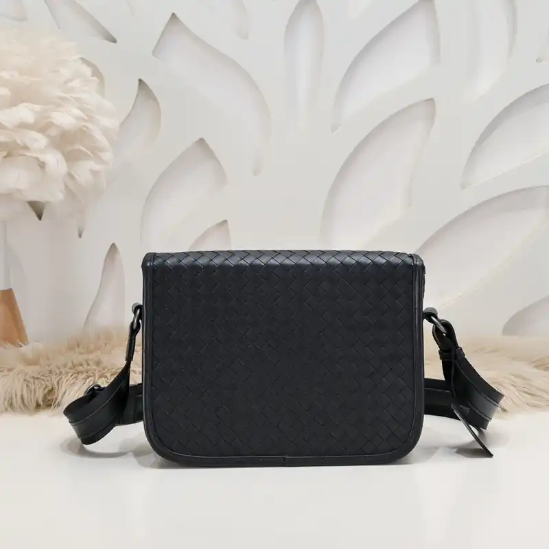 b0tt*ga Ven*ta bags 2401ya0105