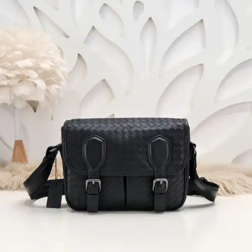 b0tt*ga Ven*ta bags 2401ya0105