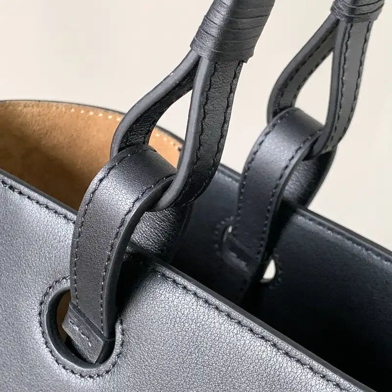 L0ew* bags 2401ya0157