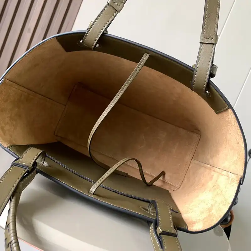 L0ew* bags 2401ya0162