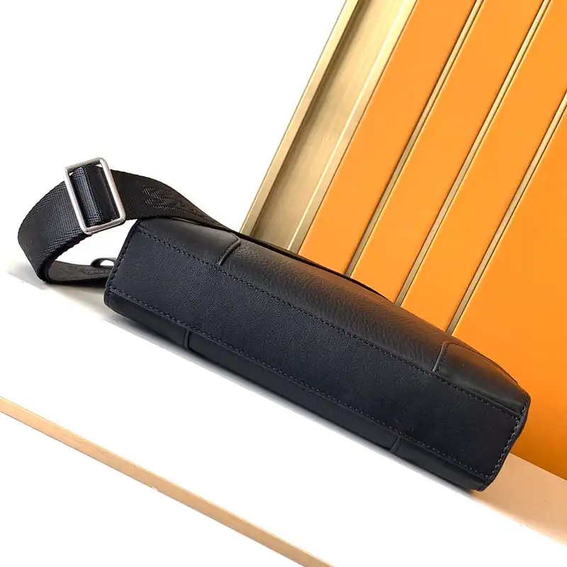 G*u*i bags 2404ya0002