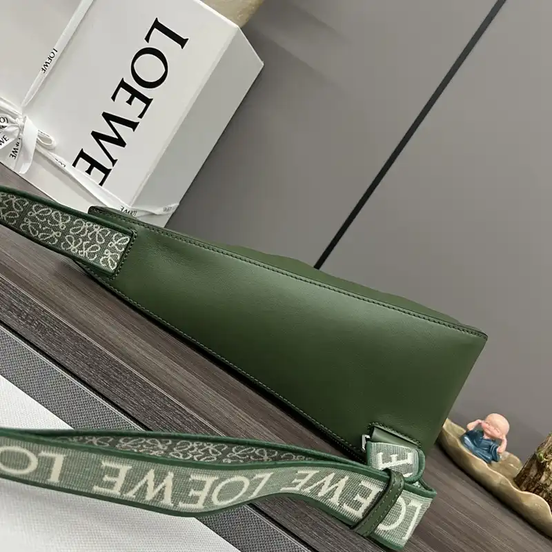 L0ew* bags 2404ya0084